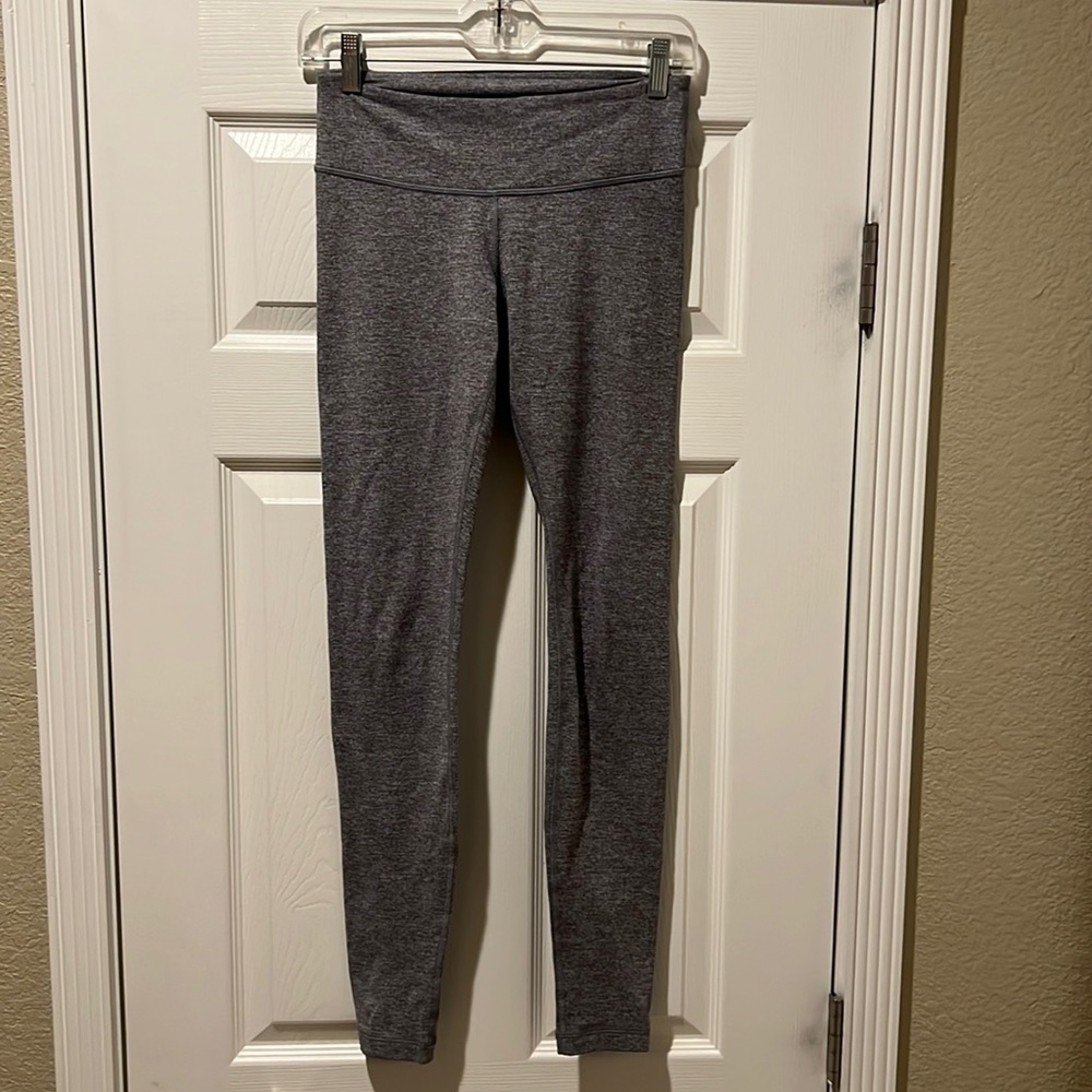 Lululemon Heather Gray Leggings - Size 4